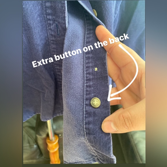 Vintage Unlimited Disney Mickie Button down - Picture 6 of 10